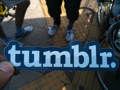 780kmdevc:  “Quer saber o que eu sinto? leia cada página do meu tumblr,são nelas que demostro com palavras cada sentimento que está guardado no Meu Coração” 