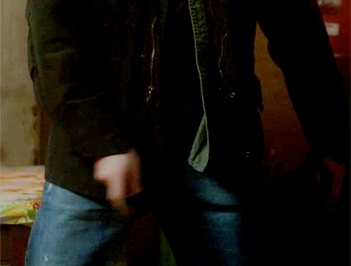 kittythesockmonkeyrenegade:  sunnyxstars:  doctor-weasley:  heysammy:  Mature, responsible and serious adults.  I bet you take off your pants and do the same thing with your dick to make Danneel laugh.    I think I just made some sort of strangled half