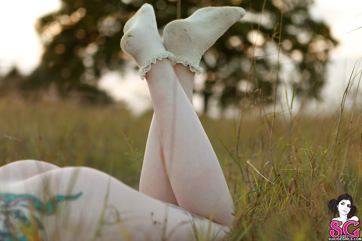 sglovexxx:  English Sunset   DATE: Jan 17, 2012   PHOTOGRAPHER: Waikiki LASS