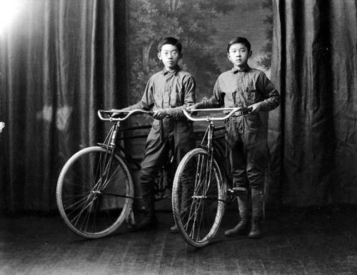 afrormosia: “Japanese American boys and their bicycles, studio portrait, ca. 1909.” (University of 