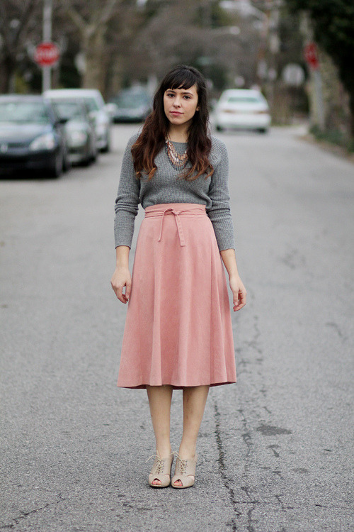 Pink and grey are so perfect together. via Tick Tock Vintage.