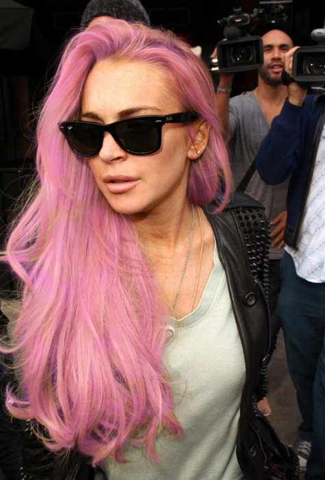 focusthoselights:  0800pink:  Lindsay Lohan #6  This is one of my favorite images of her. 