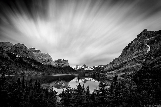 bb333444555666777:
“Cloud Fan Above St. Mary Lake by Rob Dweck on Flickr.
”