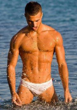 briefsgalore:  Every day new hot guys showing