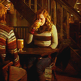 Porn h0gwarts:  Hermione Granger and butterbeer photos