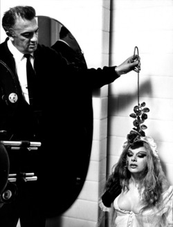 mulheresdefellini:  Fellini and Sandra Milo