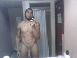 nudeselfshots-blackmen.tumblr.com post 16396720387