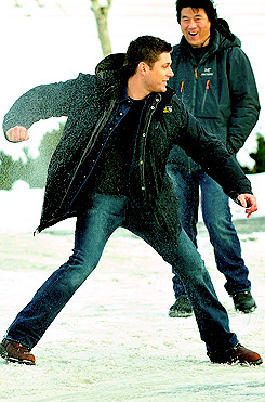 itsfuuh:   Snowball fight on the Supernatural set - 19th January - [source]  