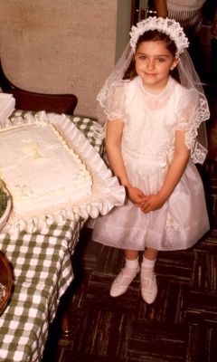 madonnascrapbook:Madonna’s First Holy Communion 