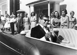 vintage-scene:  Jerry Lewis in The Errand Boy [1961]