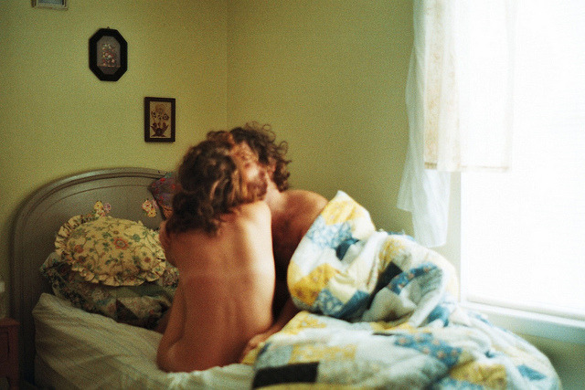 larosaenflorce:  Tussled hair and morning skin. by The General Specific on Flickr.