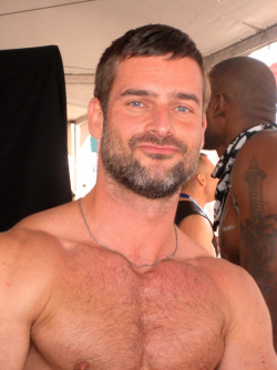 Beardedandburly:  Some German Porn Actor. Sexy Isn’t He? 