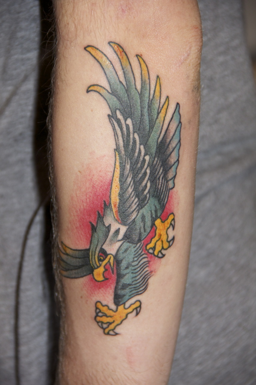 Kike made a tumblr! Here’s the eagle he recently did on Dave’s left arm