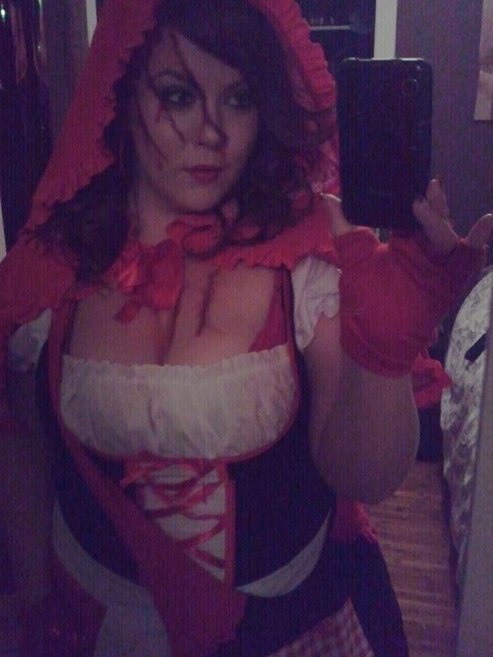kurvygirlswag:  Another picture of my sexy Halloween Costume. Random time for this,