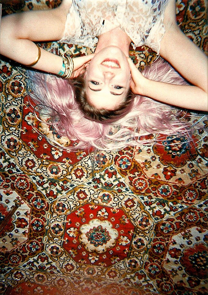 youngedged:  v4lleyofthedolls:       vintage/soft grunge here ☯       I don’t