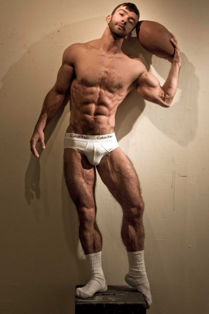 dreamsofguys:  holy shit. i think i’m going to change my avatar soon 