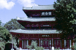 fuckyeahjapanandkorea: 1960 Jeonju City, Korea ~ Mireukjeon Temple in Geumsansa (by Smothers52) 