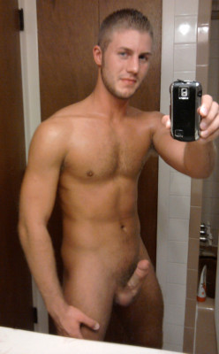 fag4topdaddy:  boywife19yo:  Those eyes..that face…. that body.. that cock.. DAMN, bring it on  So damn hot 