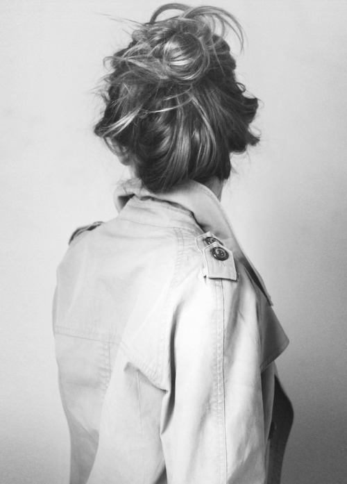 theclotheshorse:  leslie of le fur coat 