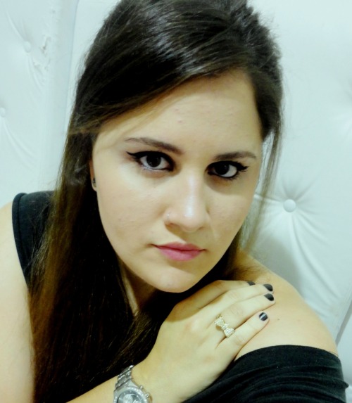 toolesbianforyou:  got home today and had nothing to do.  took pictures. :D 