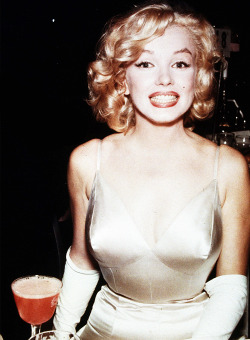 missavagardner:  Marilyn Monroe at ‘The