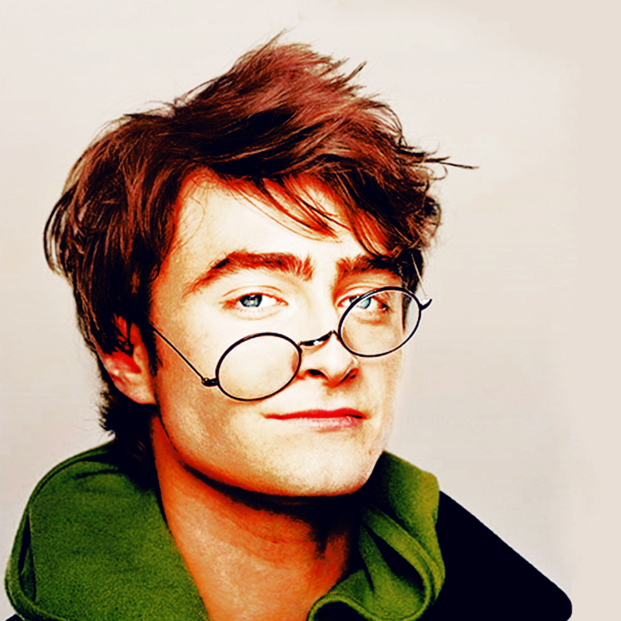  Top Five Male Actors In No Order (According to Me): Daniel Radcliffe Offended mothers