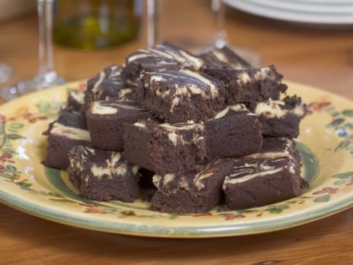 MOST POPULAR RECIPES OF 2011 ON IVILLAGE #9: Swirled Cheesecake Brownies
These brownies look decadent but they are made with whole wheat flour, low-fat dairy and just one egg yolk – although you won’t be able to taste the difference! Get the recipe.