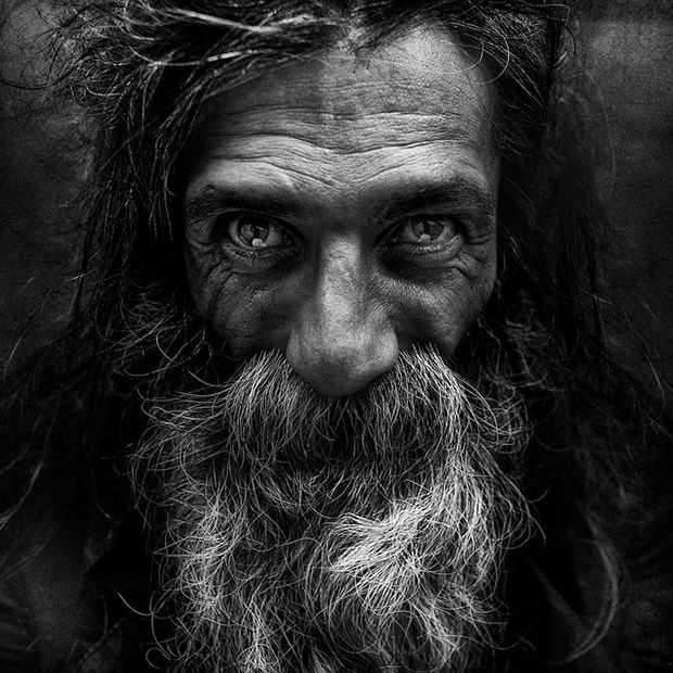 carolinepercello:  Photographer Lee Jeffries worked as a sports photographer before