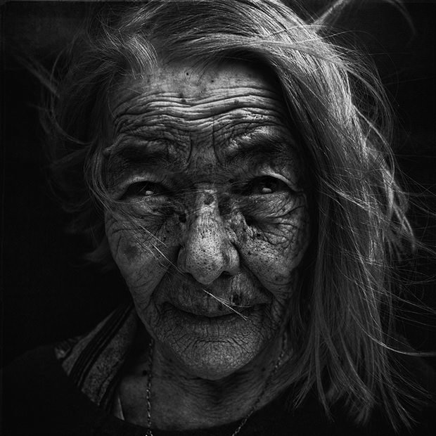 carolinepercello:  Photographer Lee Jeffries worked as a sports photographer before