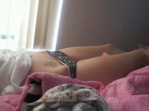 jamiejanssen:  My hip bones :3  asfdghtyjkulikgjqkojidjonszck UGHJ 