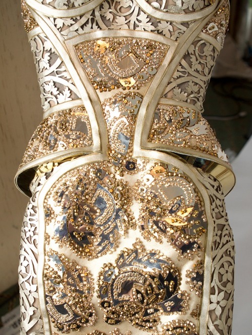 spinningbirdkick: Versace / Spring Summer 2012 Haute Couture.