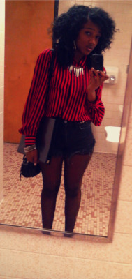 blackandkillingit:  vivalafashi0n:  headed to class!  @BGKIonline #BGKI Facebook Fan Page 