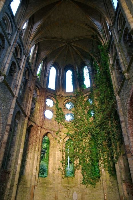 bluepueblo:  Villers-la-Ville, France photo via bunga 