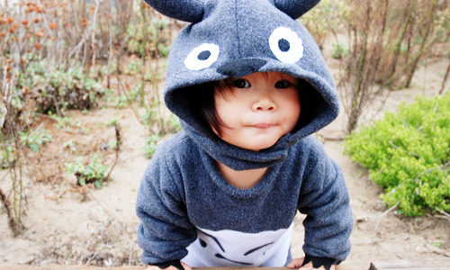 Lol I want to know where to get this so i can get one for my little niece and nephew ^_^ AGH!!!