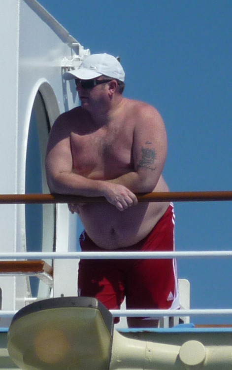 scouserugger: Holiday bellies 1