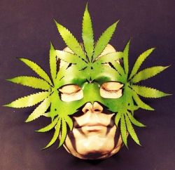 illillill: leather weed mask.