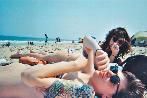   Quero viver a vida ao lado de quem realmente me faz feliz, somente isso. (garota-com-malicia)  
