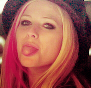 Porn photo  Avril fazendo língua :P 