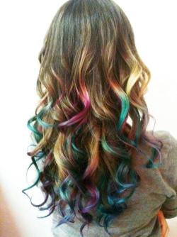 euestounomundodalua:  EU QUERO MEU CABELO ASSIM,SEM MAS. 