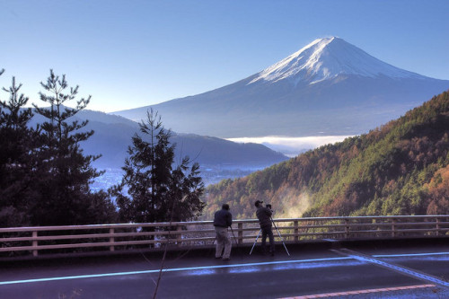 by hogeasdf on Flickr.Mt.Fuji seen from Misaka pass, Japan.