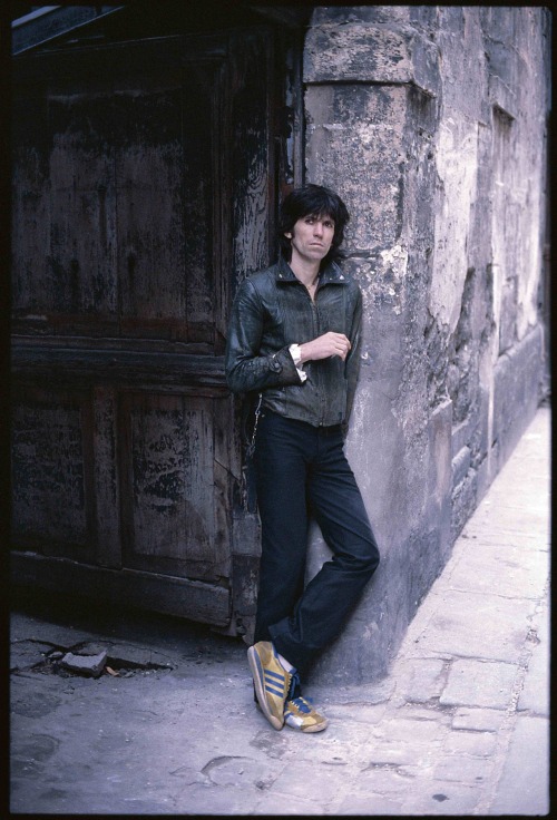 rollingstonesofficial:  Keith in Paris, recording Some Girls, 1978. Photo by Helmut Newton Twitter: 