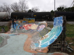 squirrels-nest:  DIY skate spot. One of my new favorites. New Orleans, LA   I&rsquo;ve never gotten to skate here yet. Some dude I know got robbed here once though xD 