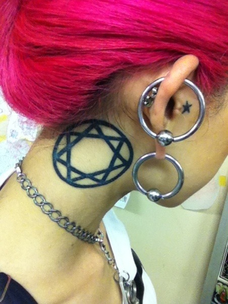 serendipityslave:  sexy tats and piercings cjfuckingsewers:  this is so perfect 