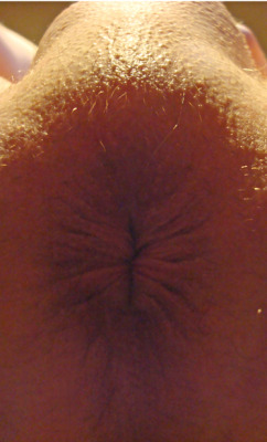 aquirkybottom:  Don’t ask me why, but I really like this shot of my hole.  It&rsquo;s like I&rsquo;m right there. I almost licked my screen.