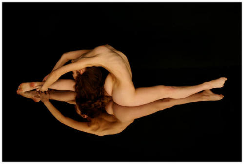 nudeforjoy:  reflecting on flexibilty 