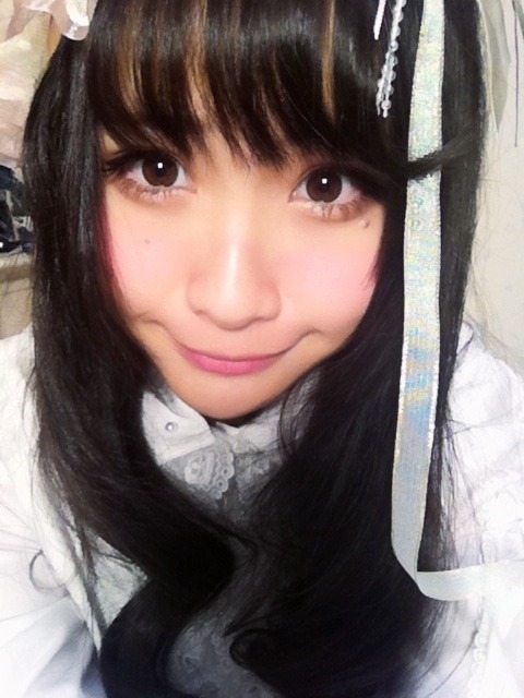 kukupopo:  (via ＼ヘッドドレスを生み出した／の画像 | ぱすぽ☆増井みおオフィシャルブログ「みっおみおにしてやんよ」Power…)