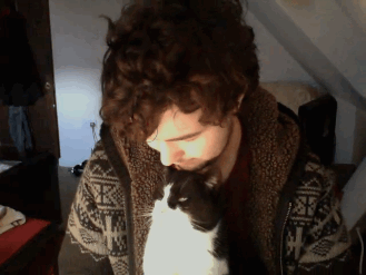 catp0rn:rngnightmares:THE CAT RETURNED THE KISSTHE CAT FUCKING RETURNED THE KISSOH MY GODthis is hon