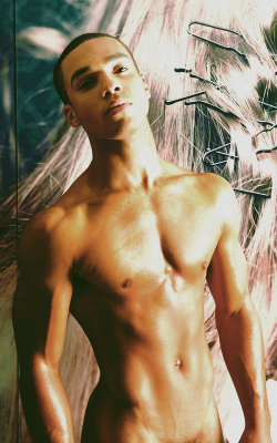   Lucien Laviscount  