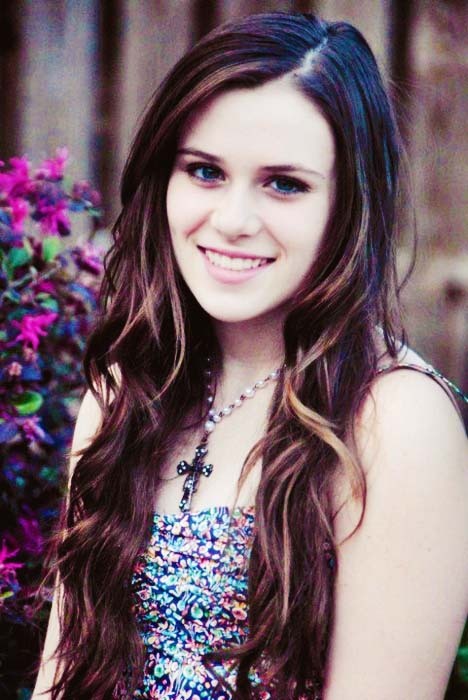  Caitlin~♥ 