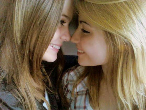 XXX lezbianity:  bitches love lesbians on We photo